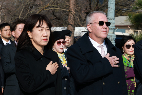 보훈차관, 국가유공자에 무료 식사 제공한 식당 방문