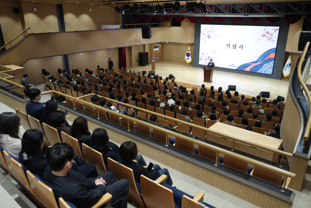 충북도의회 옛 본회의장 문화홀로 재탄생