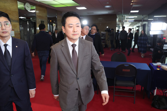 국힘 지도부, 선대위 조기 출범 요구에 "대표 퇴진 누가 받아들이겠나"