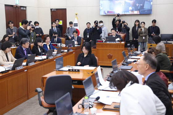 국회 보건복지위원회 전체회의