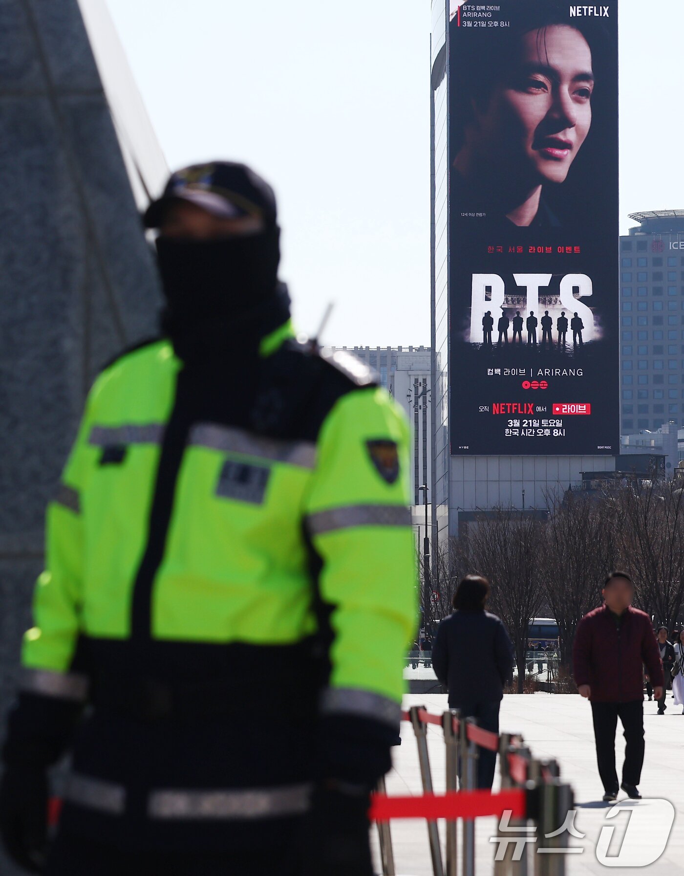 본문 이미지 - 경찰이 오는 21일 열리는 방탄소년단(BTS) 컴백 공연을 앞두고 중동 상황 등 국제 정서 악화에 따른 테러 발생 가능성을 차단하기 위해 경찰특공대 등 가용 경력을 최대 동원한다. 2026.3.13 ⓒ 뉴스1 김민지 기자