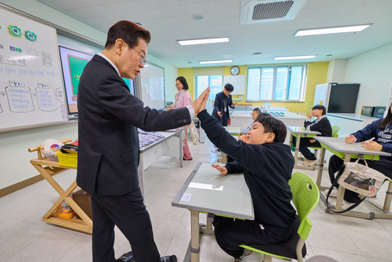 이재명 대통령, 이은학교 방문