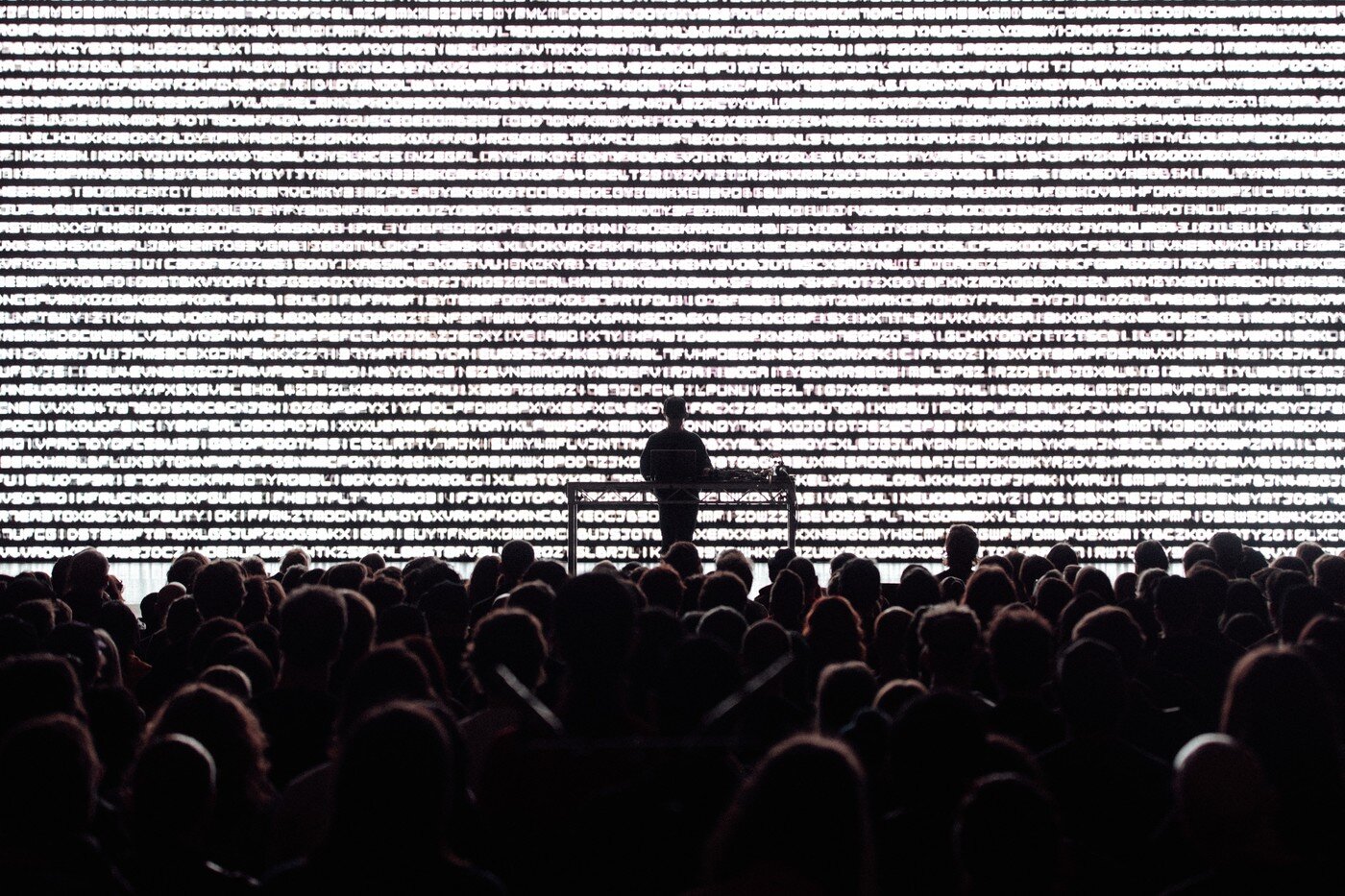 본문 이미지 - 2025 '나우오어네버' 페스티벌 현장 사진 (아트코리아랩 제공)