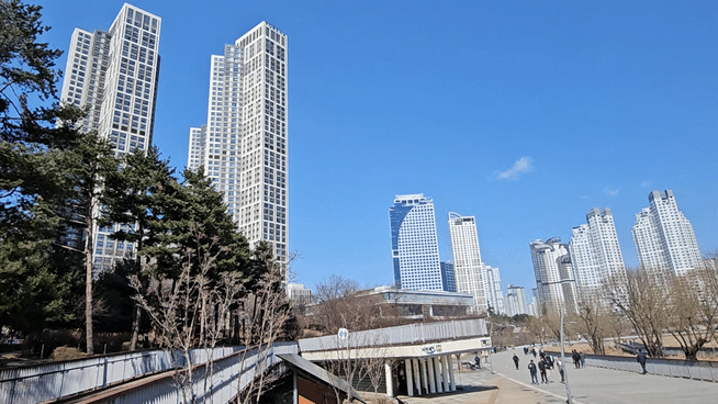 본문 이미지 -  광교 호수공원 일대 신축 아파트 단지. 2026. 03. 13. ⓒ News1 오현주 기자 
