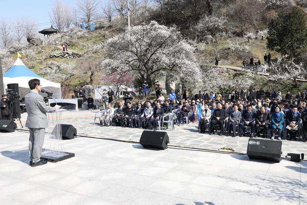 '봄의 시작' 광양매화축제 개막…10일간 대장정 돌입