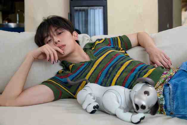 베리베리 강민, 이 눈빛은 반칙…첫 솔로 콘셉트 사진 공개 '나른'