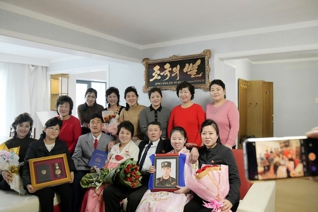 북한, '러 파병 전사자 주택' 새별거리 입주 시작 선전