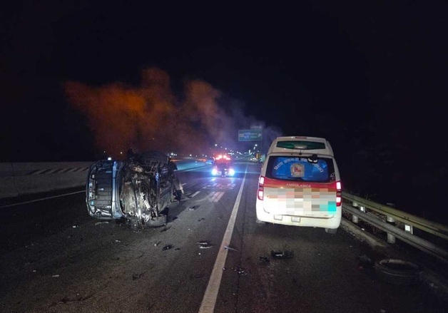 평창 대관령IC 인근서 4중 추돌…4명 병원 이송