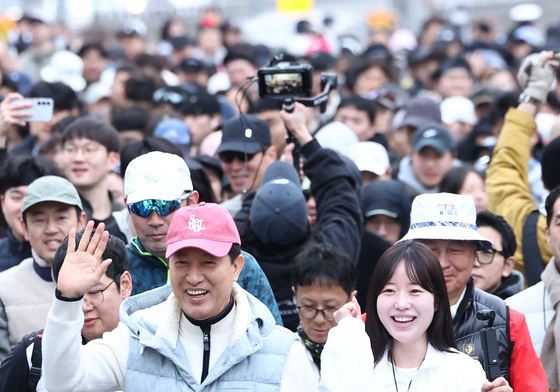 시민들과 여의대로 걷는 오세훈 시장