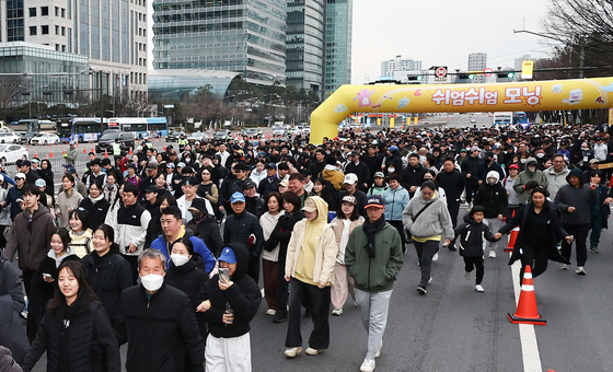 '걷고·뛰고' 각자 속도로 쉬엄쉬엄 모닝
