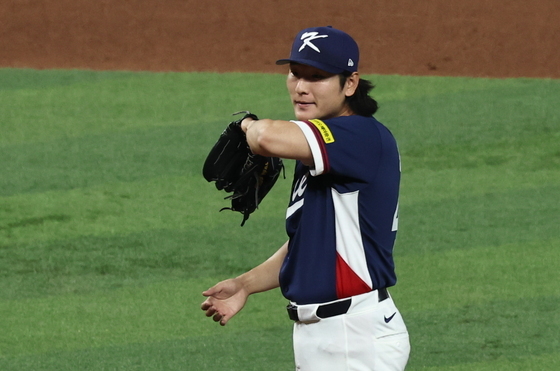 밀어내기 볼넷 허용한 곽빈