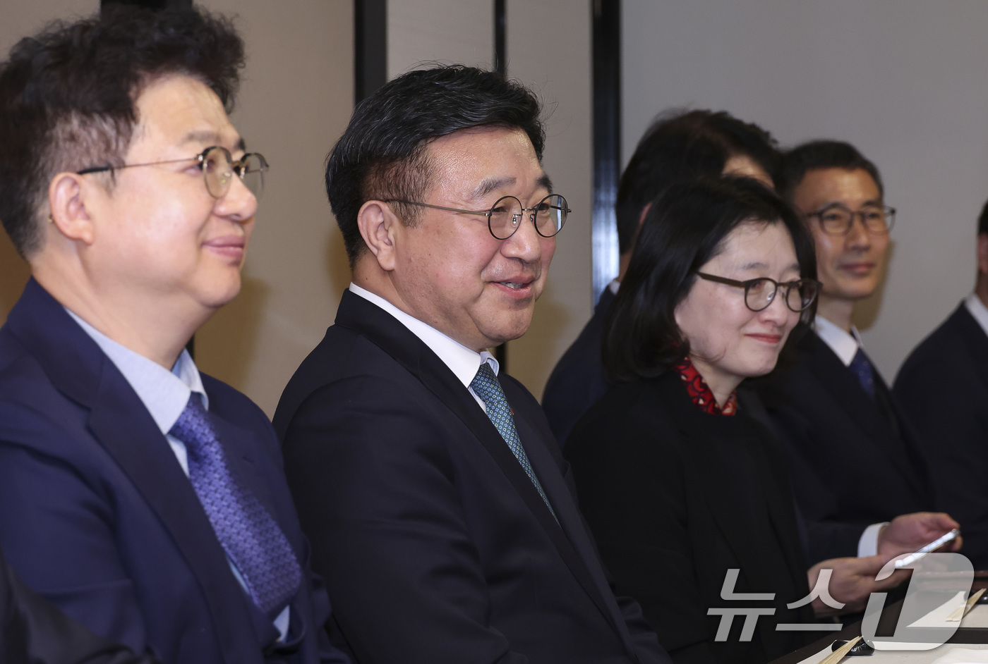 (서울=뉴스1) 최지환 기자 = 윤호중 행정안전부 장관이 지난 13일 일본 도쿄 미나토구 소재 식당에서 열린 재일동포 간담회에서 발언하고 있다. (행정안전부 제공. 재판매 및 DB …