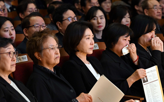 故 이해찬 前 총리 49재 참석한 김혜경 여사