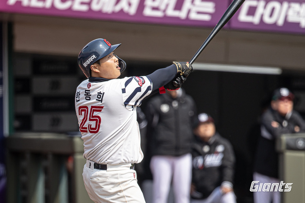 롯데, 이번엔 부상 악재…'옆구리 미세손상' 한동희 개막전 결장