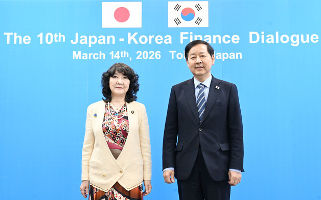 韓日 재무장관 "원·엔화 급락 심각한 우려…적절한 조치 계속"