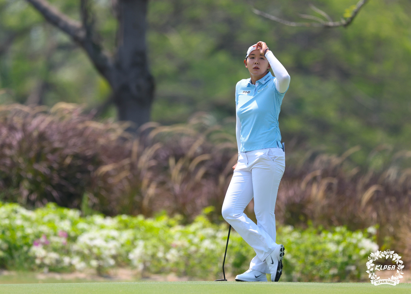 (서울=뉴스1) = 박보겸이 14일 태국 촌부리 아마타 스프링컨트리클럽에서 열린 KLPGA 해외 개막전인 ‘2026 리쥬란 챔피언십’ 3라운드 4번홀에서 그린 공략을 고민하고 있다 …