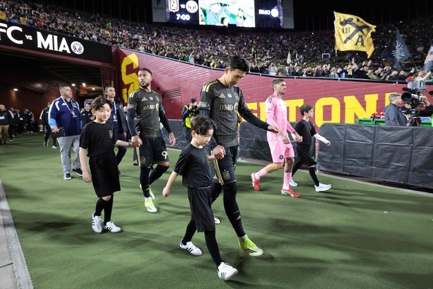 LA 손흥민, 미드필더로 MLS 첫 골 도전…정상빈 벤치 대기
