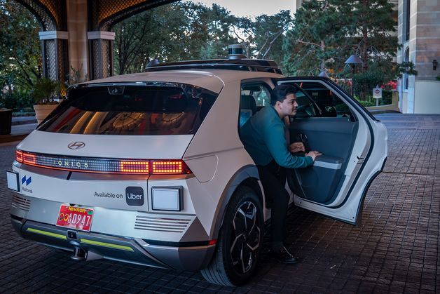 "아이오닉5 로보택시, 美 도심 달린다"…모셔널, 우버와 시범 서비스