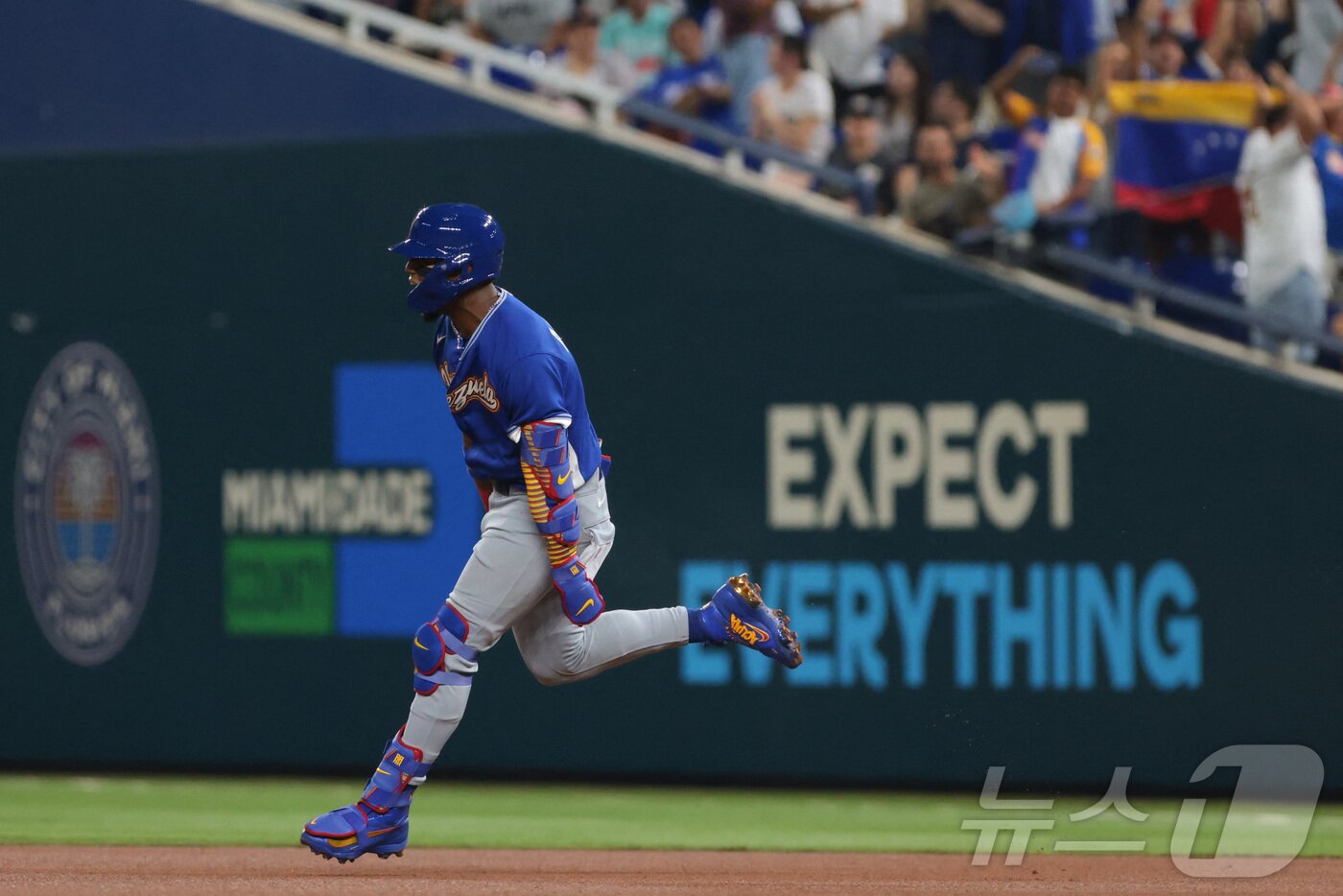 본문 이미지 - 베네수엘라가 2026 WBC 4강에 오르며 2028 LA 올림픽 본선 진출권을 획득했다. ⓒ 로이터=뉴스1