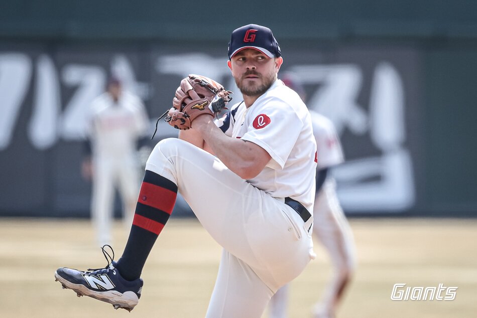 본문 이미지 - 롯데 자이언츠의 새 외국인 투수 제레미 비슬리. (롯데 자이언츠 제공)