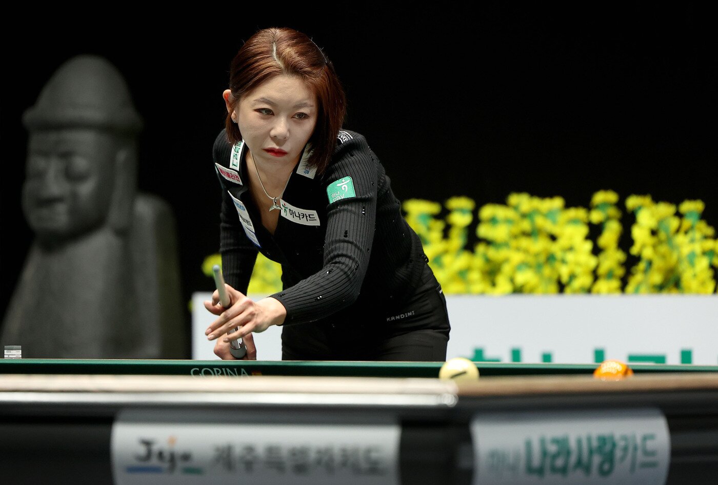 본문 이미지 - 김가영이 왕중왕전 결승전에서 한지은을 따돌리고 정상에 올랐다.(PBA 제공)  