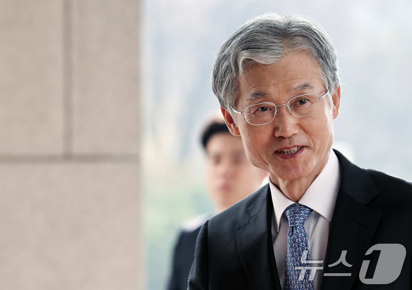 (서울=뉴스1) 오대일 기자 = '법왜곡죄' 1호로 고발된 조희대 대법원장이 16일 오전 서울 서초구 대법원 청사로 출근하고 있다. 2026.3.16/뉴스1