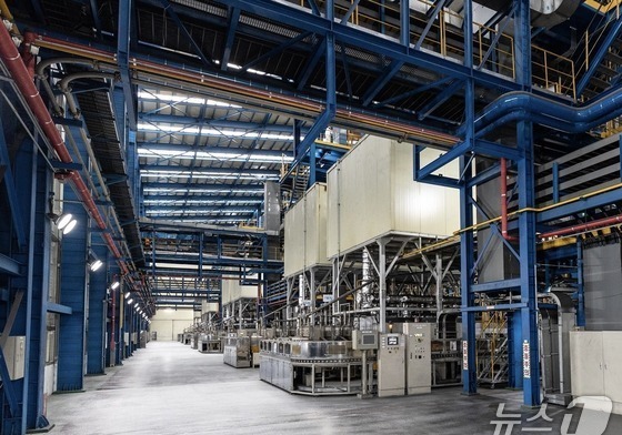 [속보] 포스코퓨처엠, '1조 원' 규모 인조흑연 음극재 공급계약