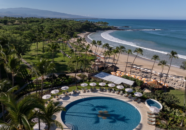 하와이 최초 리조트의 변신…마우나케아비치, 2600억 개보수 완료