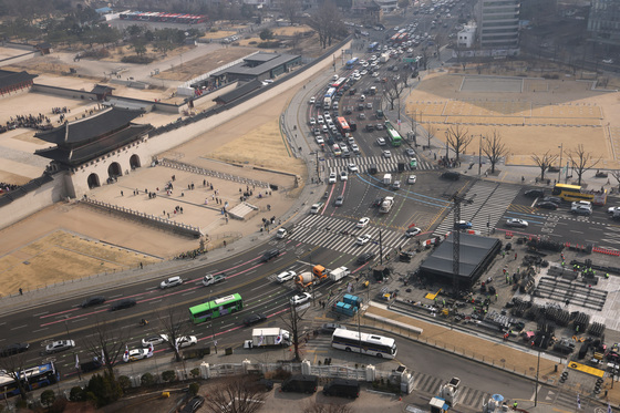 BTS 컴백 공연 무대 광화문광장에 설치
