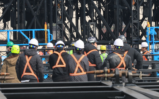 BTS 컴백 공연 무대 설치중인 광화문 광장