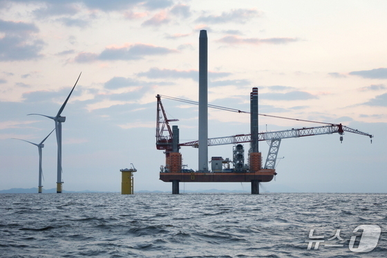 박지원 "진도 '바람연금' 문 연다"…해상풍력 집접화단지 지정 환영