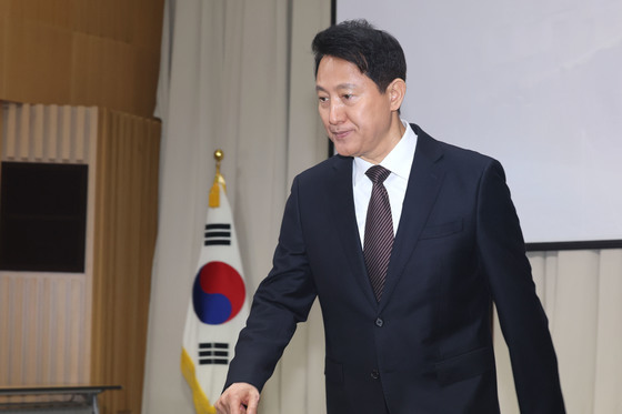 국힘, 오늘 서울시장 공천 '3번째 접수'…오세훈 등록 여부 주목