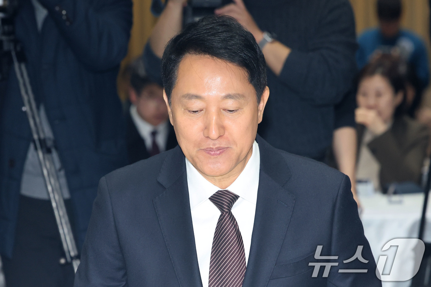 (서울=뉴스1) 이광호 기자 = 오세훈 서울시장이 16일 오전 서울시청에서 열린 강북횡단 지하도시고속도로 건설 민·관·학 정책협의체 발족식에 참석하고 있다. 2026.3.16/뉴스 …