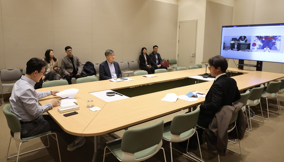 김민석 총리, 미국 현지서 국무총리실 간부회의 주재