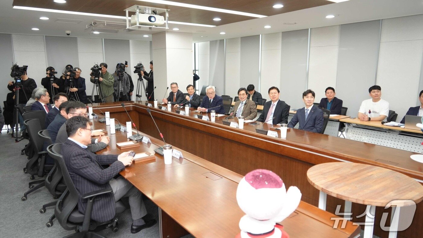 본문 이미지 - 춘천 2026 세계태권도품새선수권대회 추진상황 공유회.(춘천시 제공, 재판매 및 DB금지)