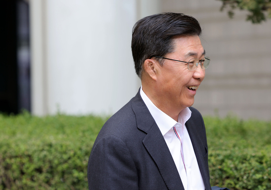 웃음짓는 홍장원