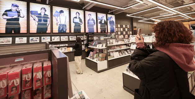 'BTS 컴백을 기다리며'