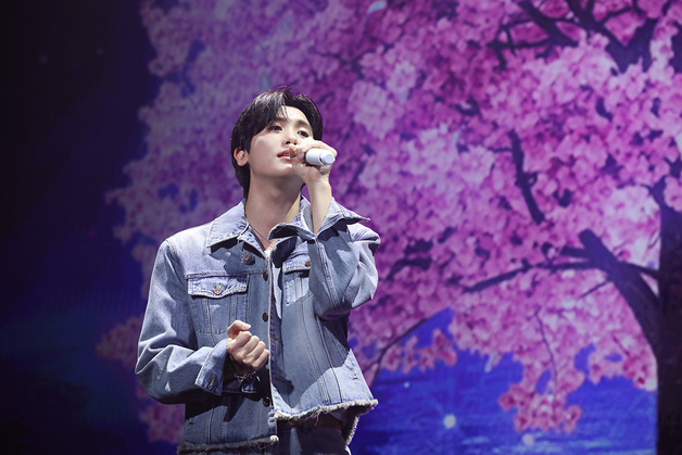 박형식, 일본팬들과 특별한 만남…다정한 눈맞춤