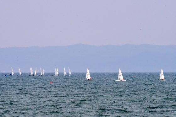 달려라 딩기요트