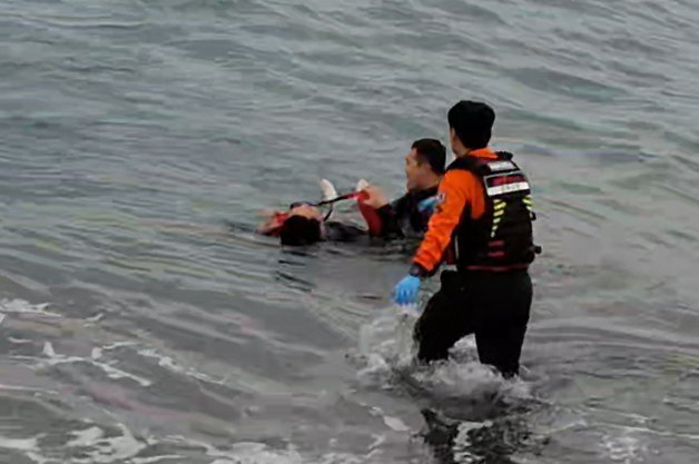 바다 빠진 낚시객 100m 헤엄쳐 구조한 박준오 감포 119구급대원