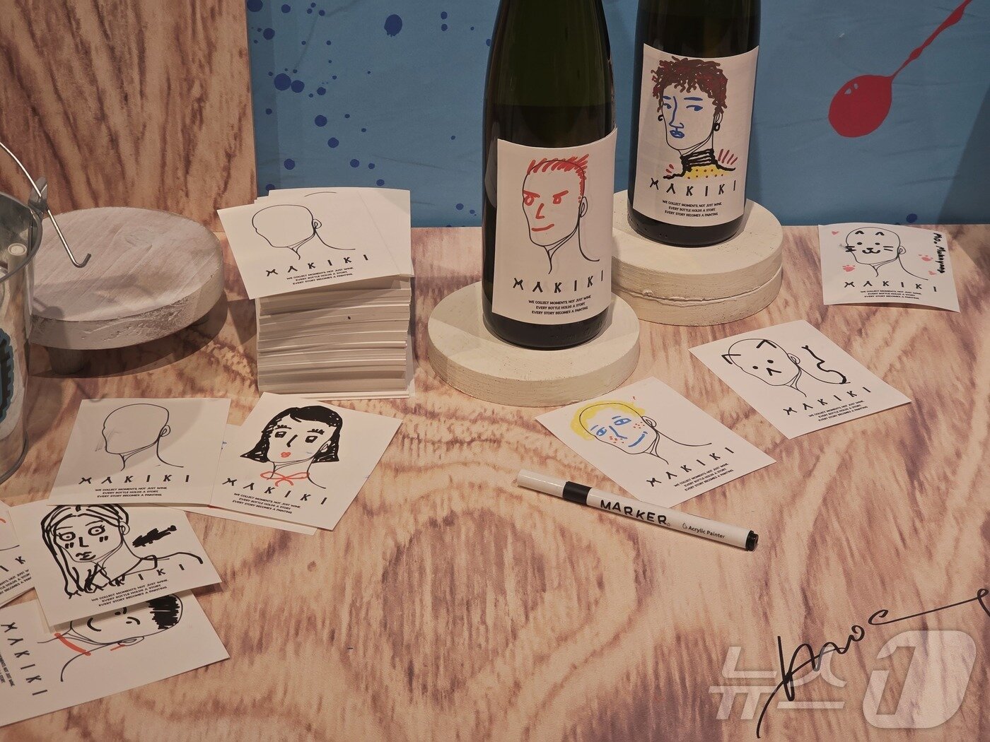 본문 이미지 - 세븐일레븐은 16일 롯데백화점과 손잡고 서울 잠실 에비뉴엘에 하정우 와인 팝업 스토어 '마키키 아뜰리에'를 열었다. ⓒ 뉴스1 이형진 기자