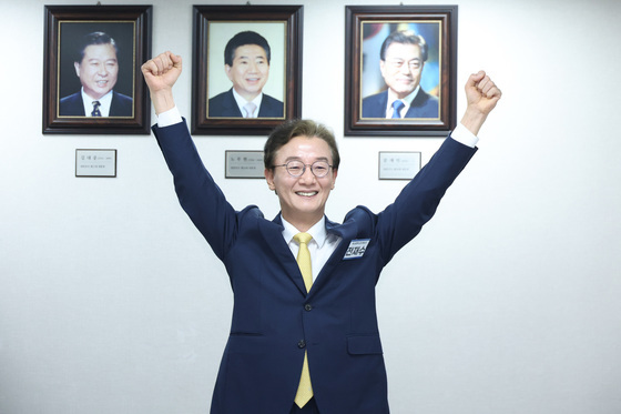 지방선거 승리 다짐하는 전재수