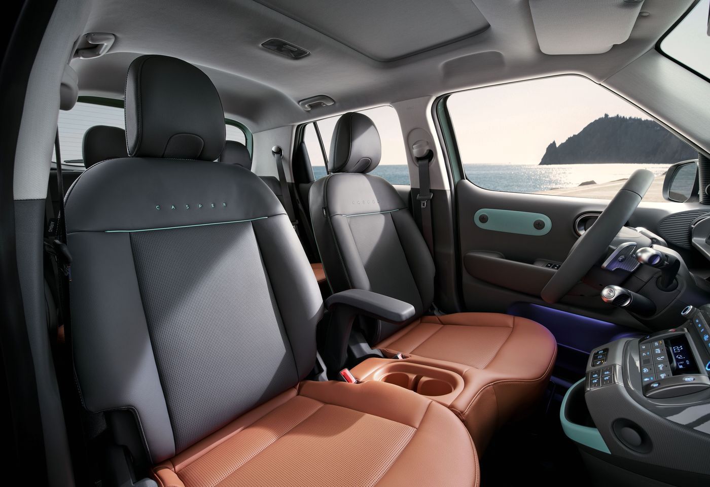 본문 이미지 - 현대자동차는 내외장 고급감을 강화한 '캐스퍼 일렉트릭 라운지'를 18일부터 판매한다, 현대차 캐스퍼 일렉트릭 라운지 내장. (현대차 제공)