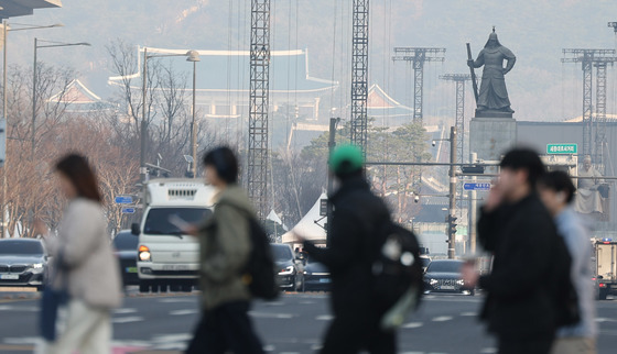 서울 미세먼지 비상저감조치…공공 차량 2부제 시행