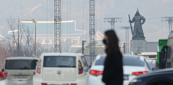 미세먼지 '나쁨'…"마스크 챙기세요"