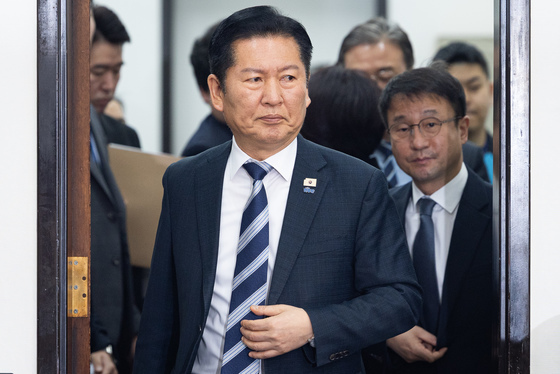 검찰개혁 기자회견 입장하는 정청래 대표