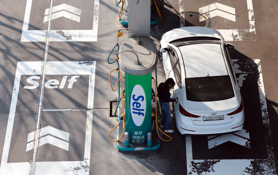 석유 최고가제 닷새째 기름값 하락 지속