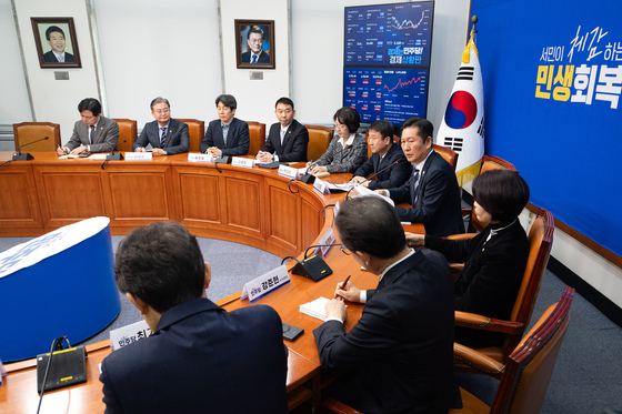 정청래 민주당 대표, 검찰개혁 긴급 기자회견
