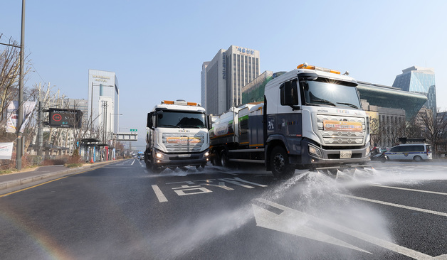 초미세먼지 저감 위한 도로 물청소
