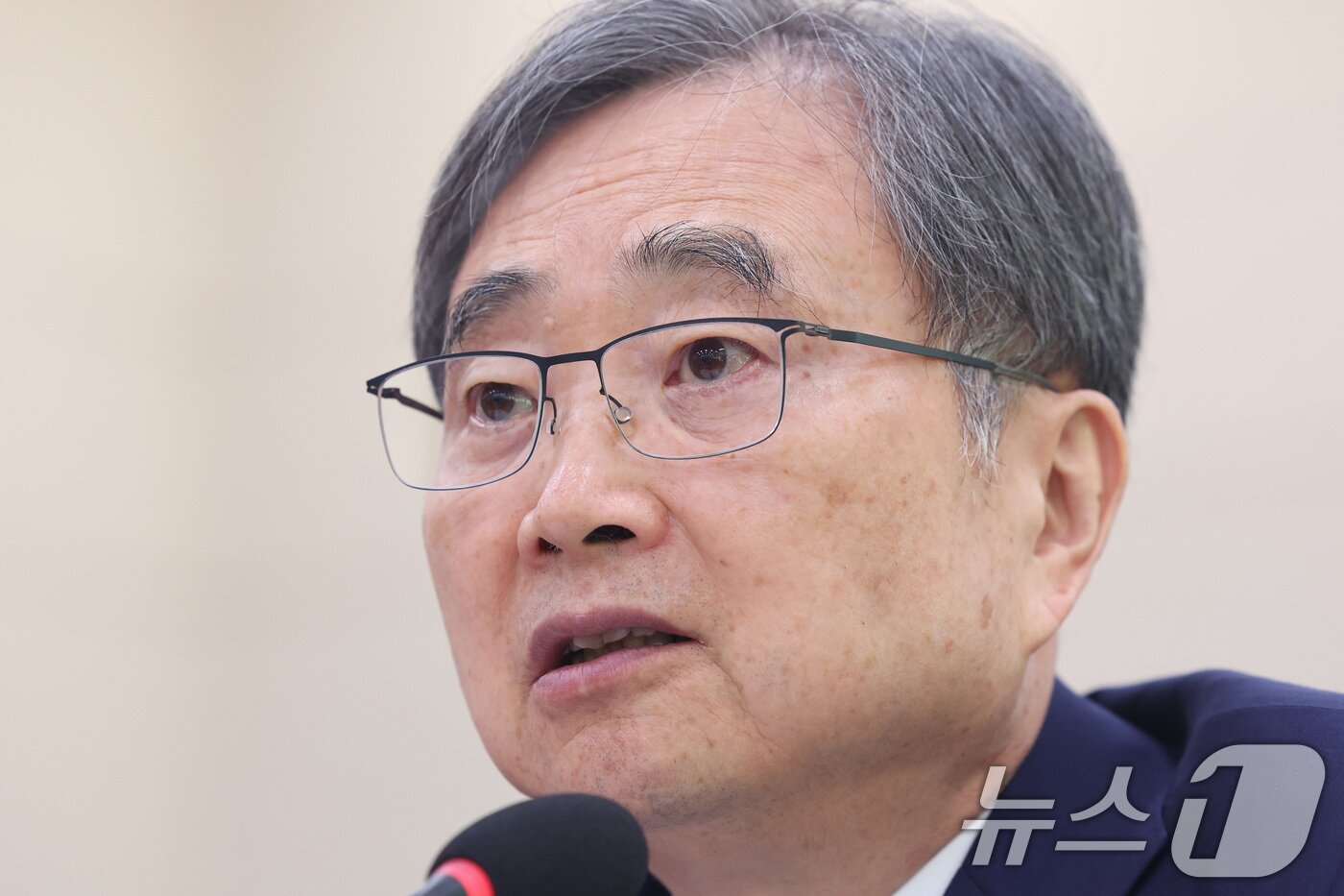 본문 이미지 - 조현 외교부 장관이 17일 서울 여의도 국회에서 열린 외교통일위원회 전체회의에서 의원 질의에 답변하고 있다. 2026.3.17 ⓒ 뉴스1 신웅수 기자